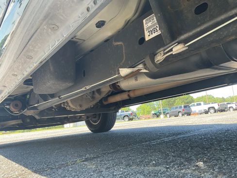Used 2017 RAM 1500 Classic SLT AWD/4WD image 16