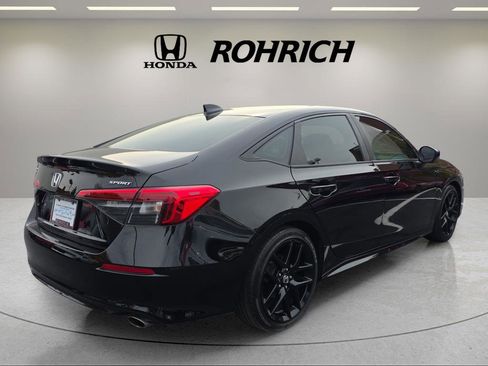 Used 2023 Honda Civic Sport image 5