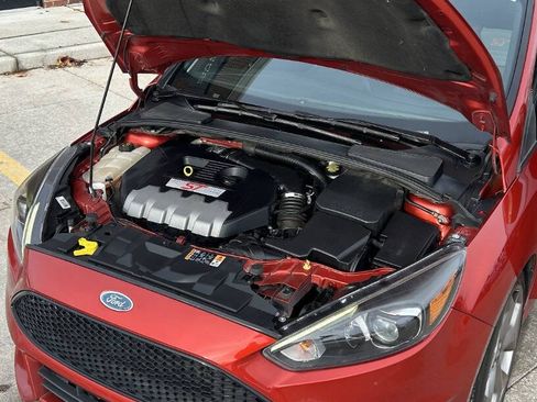 Used 2018 Ford Focus ST w/ Equipment Group 401A image 43