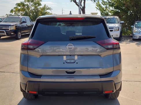 New 2026 Nissan Rogue SV image 3