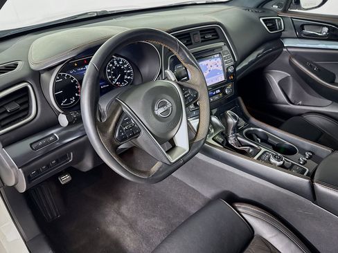 Used 2023 Nissan Maxima SR w/ Sport Mat Group image 8