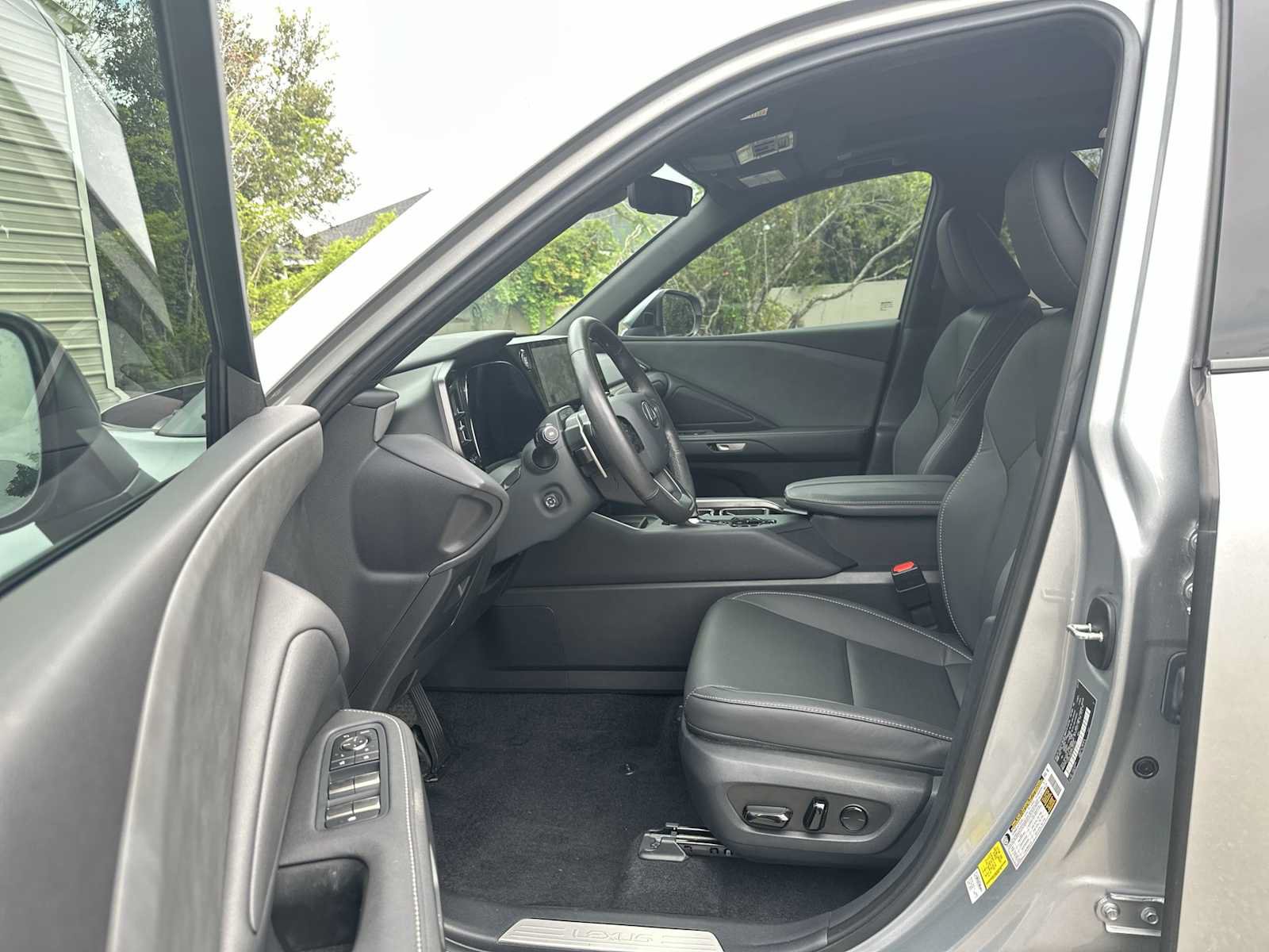 Used 2025 Lexus TX 350 AWD w/ Technology Package image 2