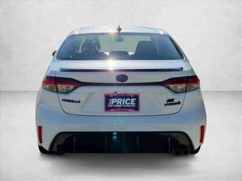 Used 2024 Toyota Corolla SE FWD image 6