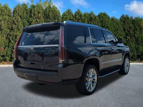 Used 2020 Cadillac Escalade Luxury AWD/4WD image 4