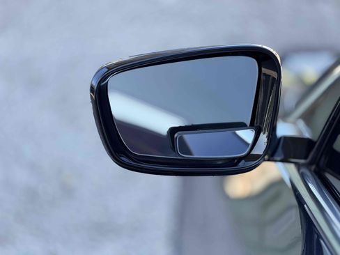 Used 2017 BMW 540i xDrive image 12