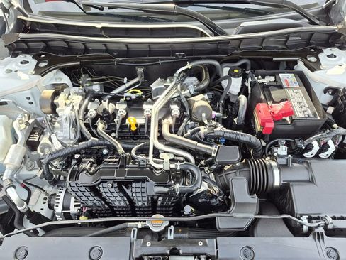 Certified 2024 Nissan Altima 2.5 SR FWD image 32