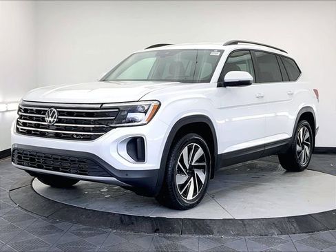 New 2026 Volkswagen Atlas SE image 2