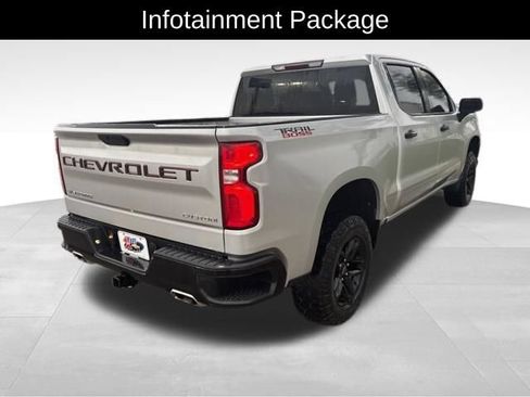 Used 2021 Chevrolet Silverado 1500 Custom Trail Boss w/ LPO, Dark Essentials Package AWD/4WD image 8