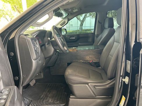 Used 2019 Chevrolet Silverado 1500 Custom image 5