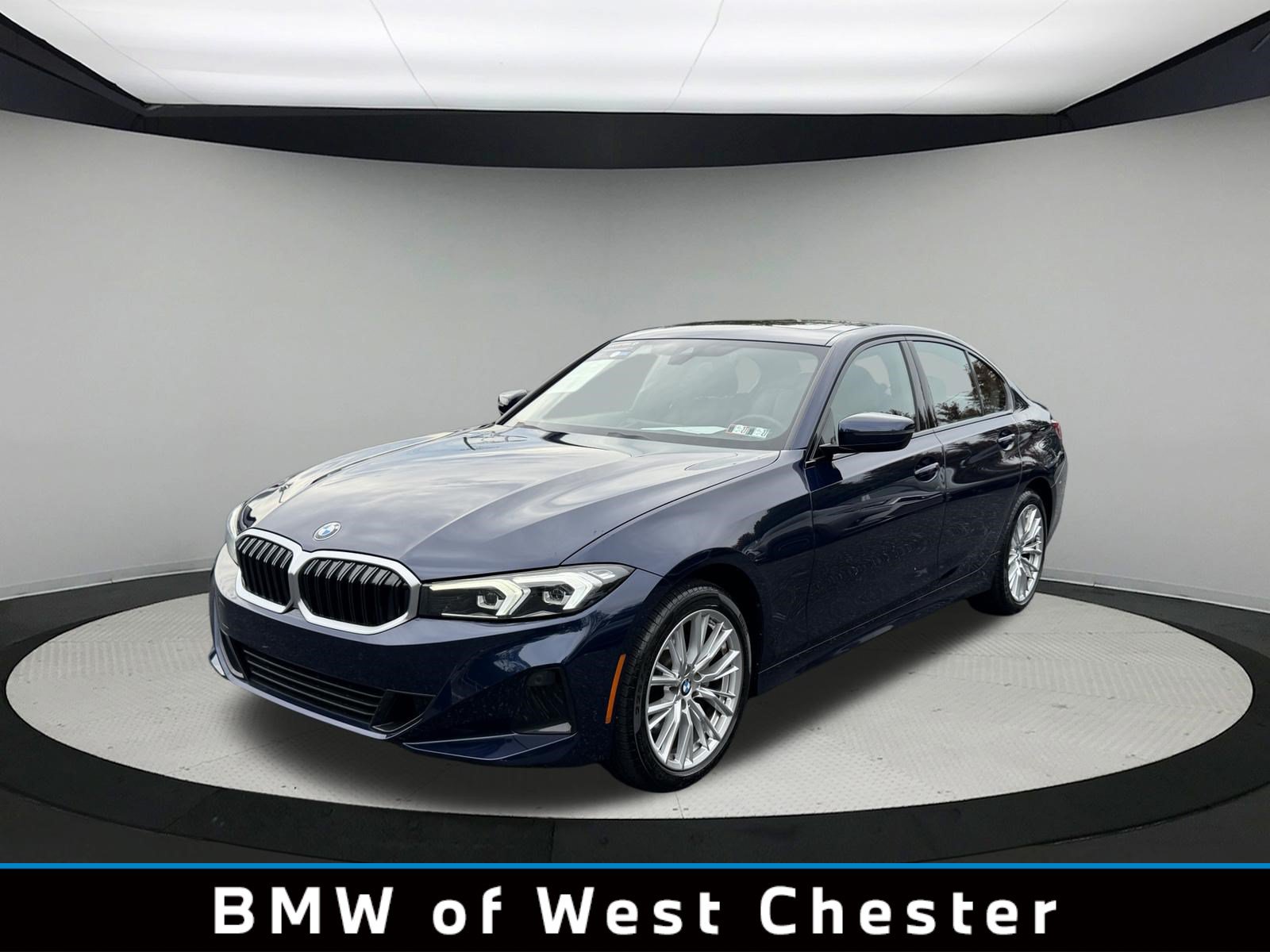 Certified 2023 BMW 330i xDrive Sedan AWD/4WD image 1