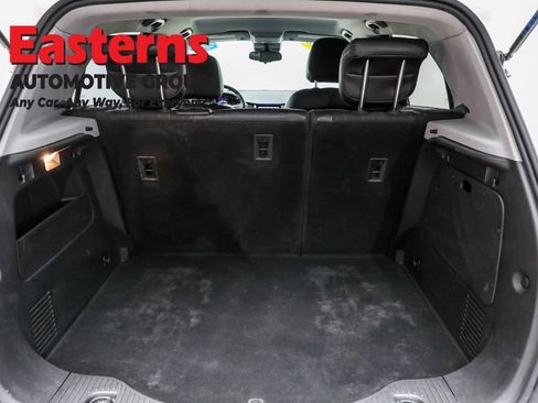 Used 2020 Chevrolet Trax LT w/ LT Convenience Package image 9