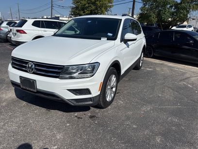 Used 2019 Volkswagen Tiguan SE w/ Panoramic Sunroof Package