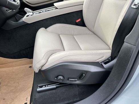 New 2026 Volvo XC90 B6 Ultra w/ Protection Package AWD/4WD image 16