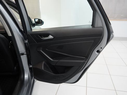 Used 2021 Volkswagen Jetta SE w/ SE Cold Weather Package image 23