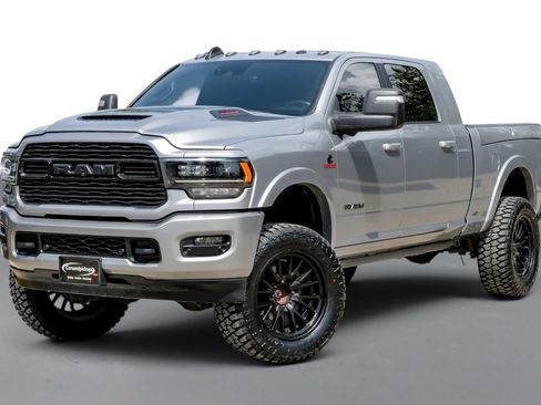 Used 2024 RAM 2500 Limited AWD/4WD image 4
