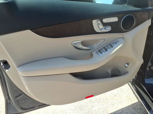 Used 2018 Mercedes-Benz C 300 Sedan image 12