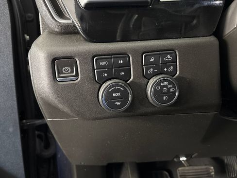Used 2023 Chevrolet Silverado 1500 LTZ w/ LTZ Premium Package AWD/4WD image 36