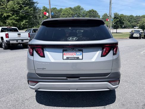 Used 2025 Hyundai Tucson SEL FWD image 8