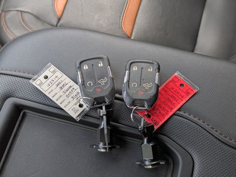 Used 2021 GMC Sierra 1500 AT4 w/ AT4 Premium Package AWD/4WD image 39