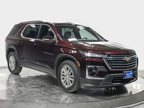 Used 2023 Chevrolet Traverse LT image 9