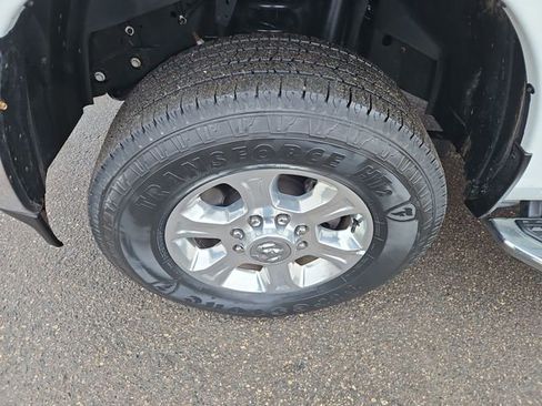 Used 2024 RAM 2500 Big Horn AWD/4WD image 13