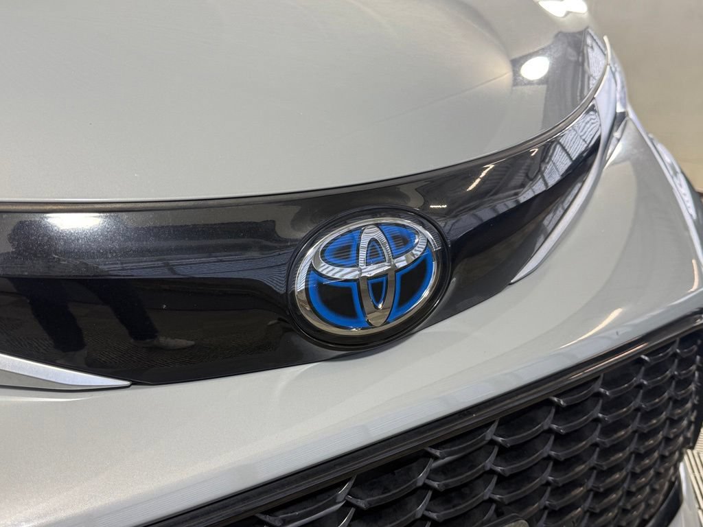 Used 2024 Toyota Sienna XSE FWD image 7