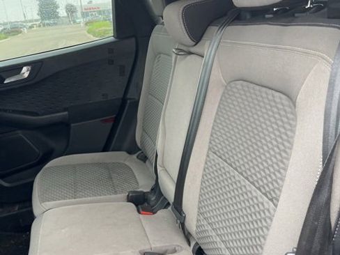 Used 2020 Ford Escape SE image 10