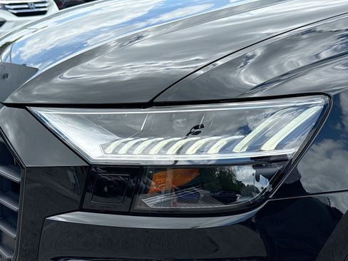 Used 2023 Audi Q8 Premium Plus image 9