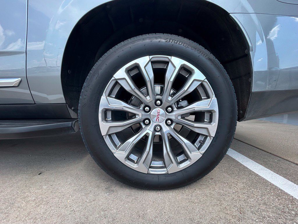 Used 2023 GMC Yukon XL Denali w/ Max Trailering Package AWD/4WD image 6