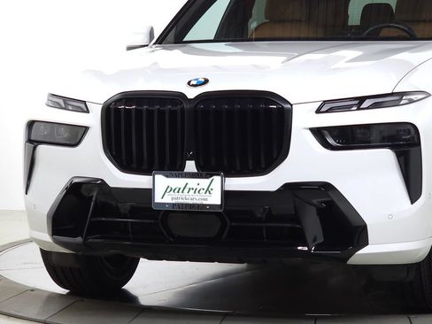 Used 2023 BMW X7 xDrive40i w/ Executive Package AWD/4WD image 14
