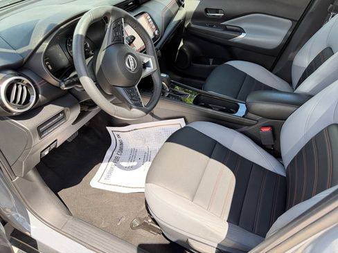 Used 2023 Nissan Kicks SR w/ SR Premium Package FWD image 10