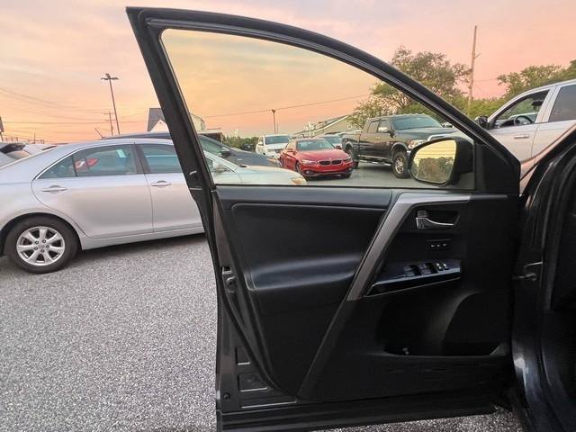 Used 2018 Toyota RAV4 Limited w/ All Weather Liner Package AWD/4WD image 6