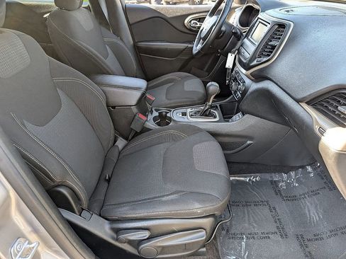 Used 2017 Jeep Cherokee Latitude image 15