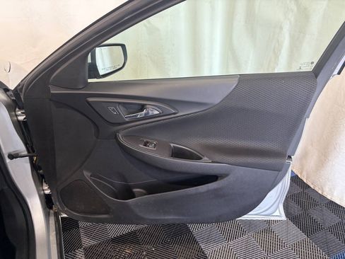 Used 2016 Chevrolet Malibu LT FWD image 13