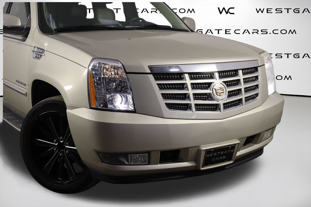 Used 2013 Cadillac Escalade Luxury AWD/4WD image 43