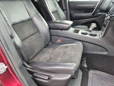 Certified 2019 Jeep Grand Cherokee Altitude AWD/4WD image 23