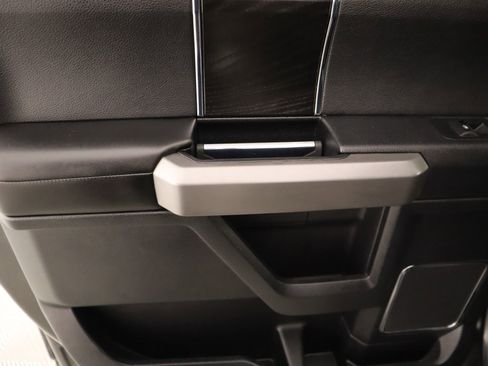 Used 2020 Ford F150 Platinum w/ Equipment Group 701A Luxury image 19