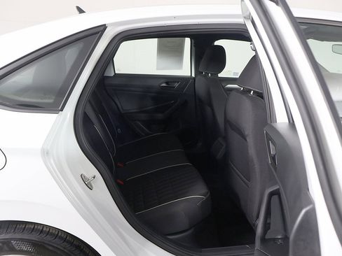 Used 2024 Volkswagen Jetta Sport image 28