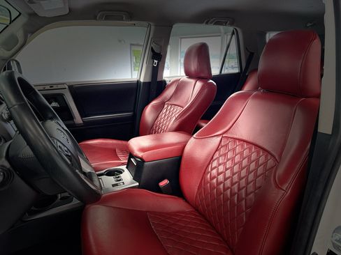 Used 2019 Toyota 4Runner SR5 AWD/4WD image 12