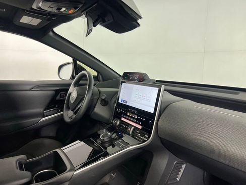 Used 2024 Toyota bZ4X XLE image 31