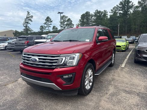Used 2021 Ford Expedition XLT RWD image 3