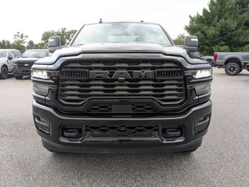 Used 2025 RAM 2500 Big Horn AWD/4WD image 2