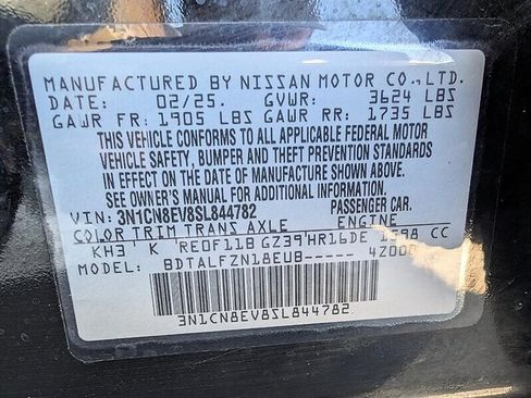 Used 2025 Nissan Versa SV FWD image 32