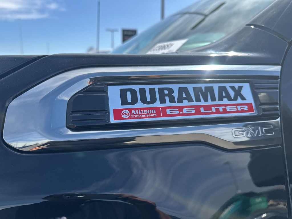 Used 2020 GMC Sierra 2500 AT4 w/ AT4 Premium Package AWD/4WD image 5