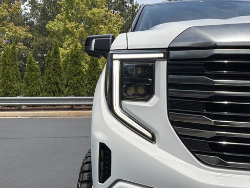 Used 2024 GMC Sierra 1500 AT4 w/ Technology Package AWD/4WD image 43