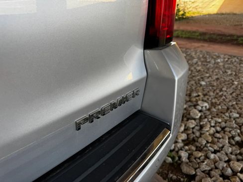 Used 2020 Chevrolet Tahoe Premier RWD image 23