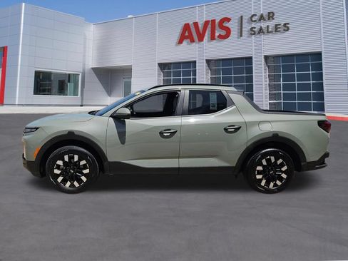 Used 2025 Hyundai Santa Cruz SEL FWD image 2