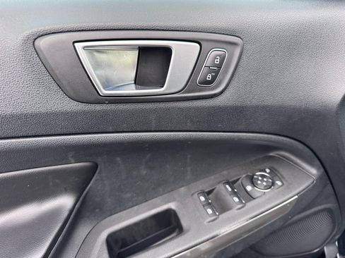 Used 2020 Ford EcoSport Titanium FWD image 22