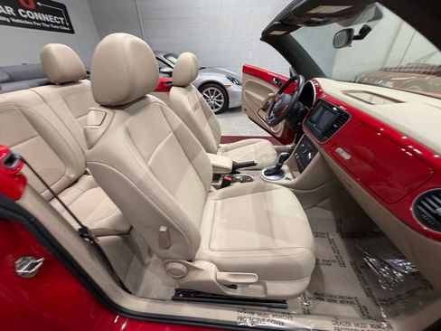 Used 2015 Volkswagen Beetle 1.8T FWD image 41