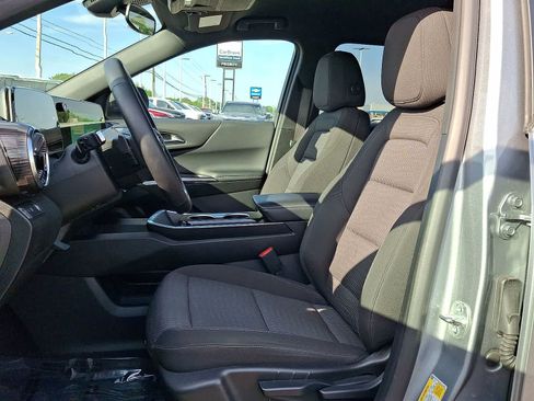 Certified 2025 Chevrolet Equinox LT FWD image 25